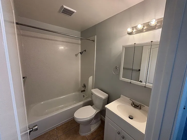 Available Spacious Apartments at H Street, Antioch, CA — Photo 17