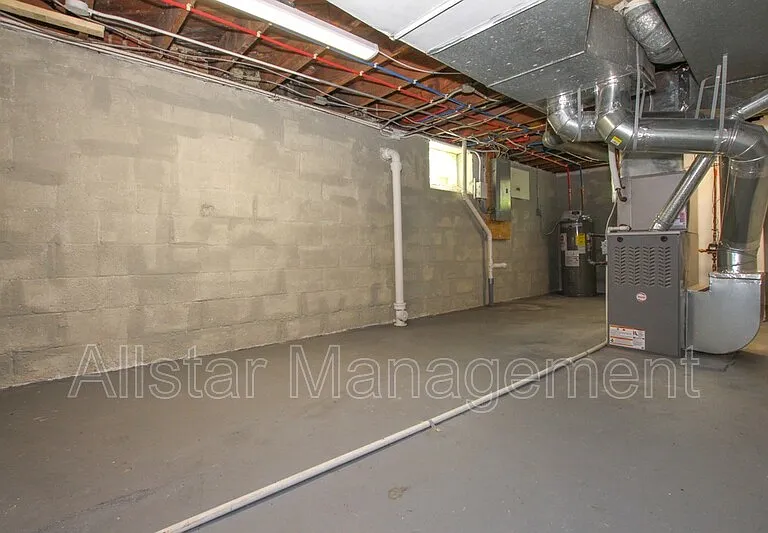 3690 Washington Blvd — Photo 40