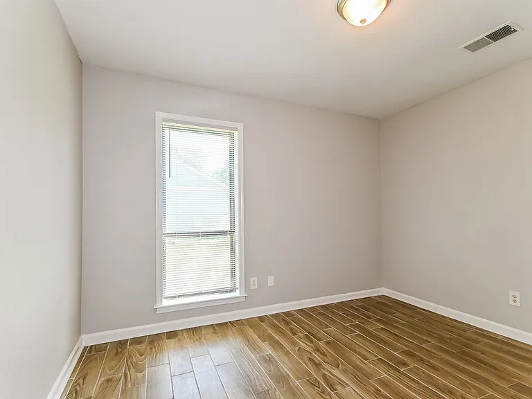 8182 Valley Ridge Trl — Photo 12