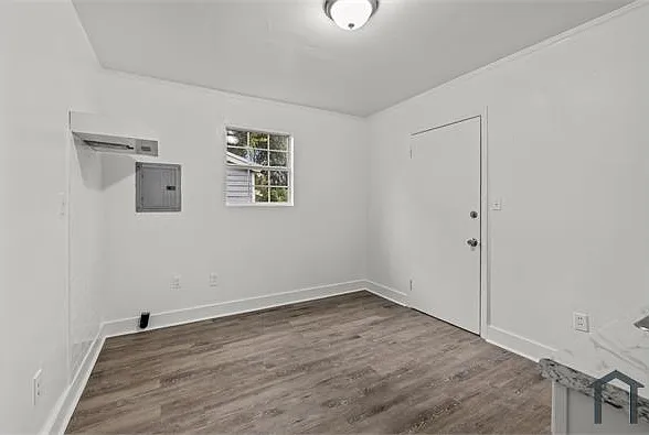 4010 Vandiver Ct — Photo 6