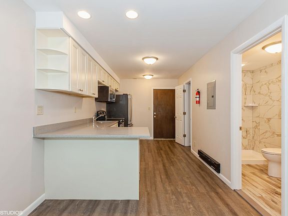 2nd image of 340 S Lincoln Ave #1B