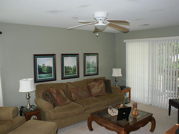 3rd image of 9053 Greenbriar Dr
