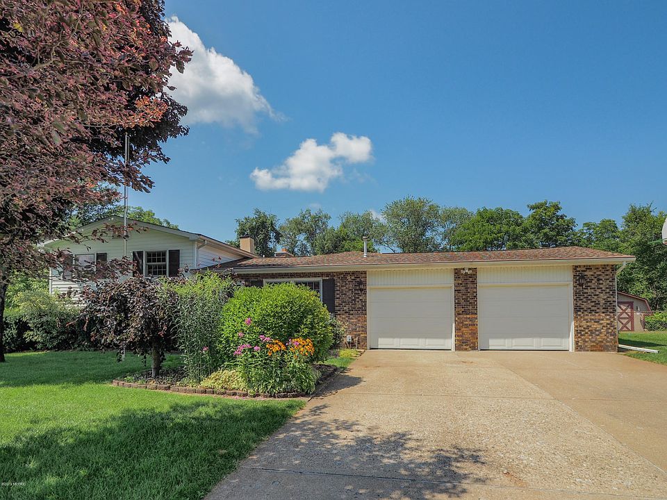 116 Suwanee Street-100