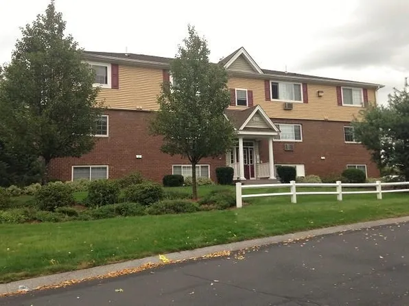 3961 Brown Ave APT 64, Manchester, NH 03103
