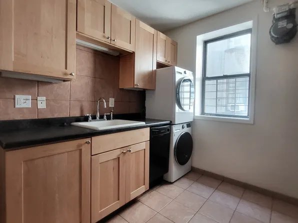 230 West 140th Street image 9 of 11