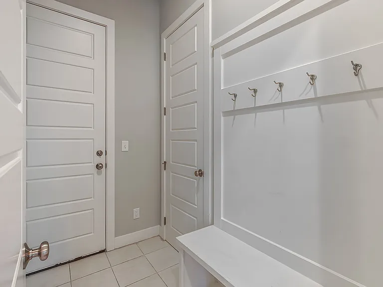 22231 W 121st St — Photo 10