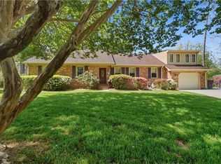 305 Plummer Dr, Chesapeake, VA 23323