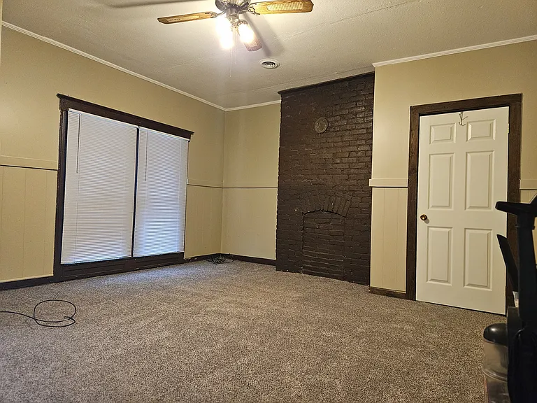 2921 W Market St #2 — Photo 4