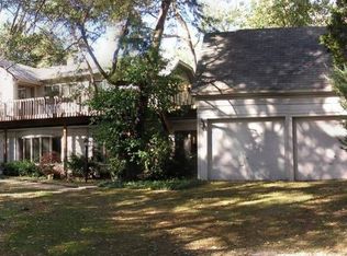 4009 Fairview Ave, Downers Grove, IL 60515