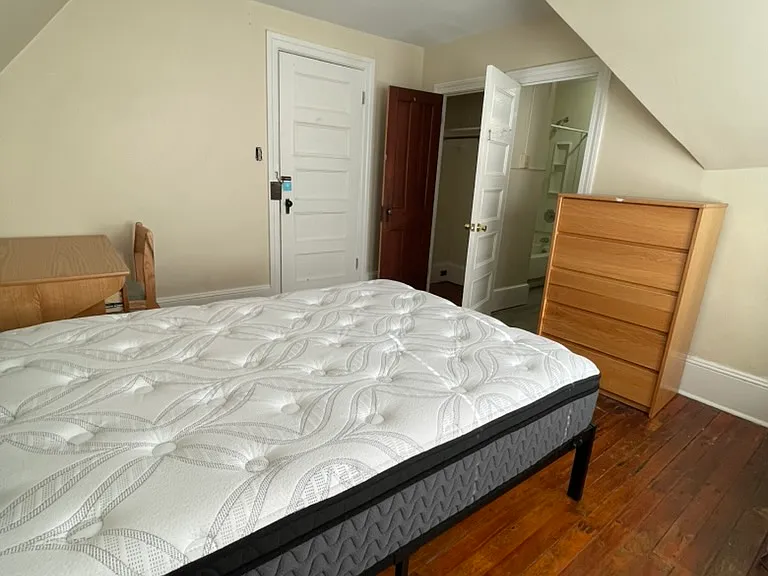 1051 W 4th St #3E — Photo 9