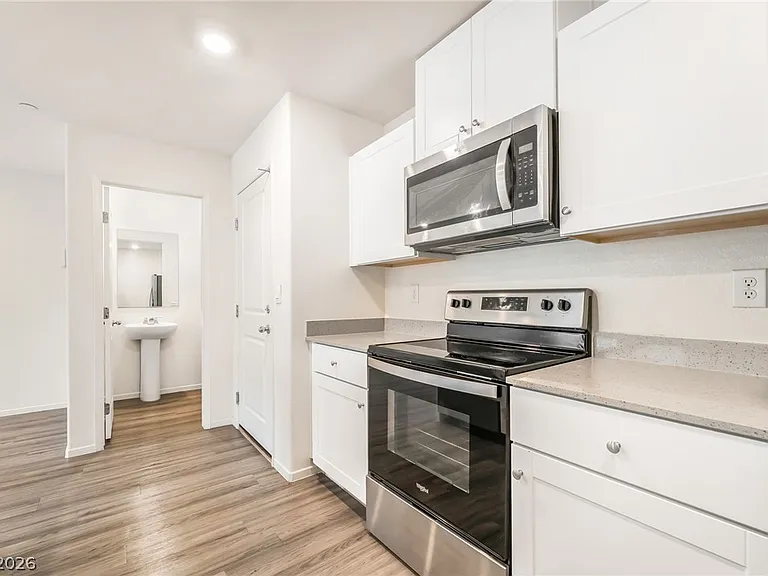 3717 Celesta Vista Ave — Photo 9