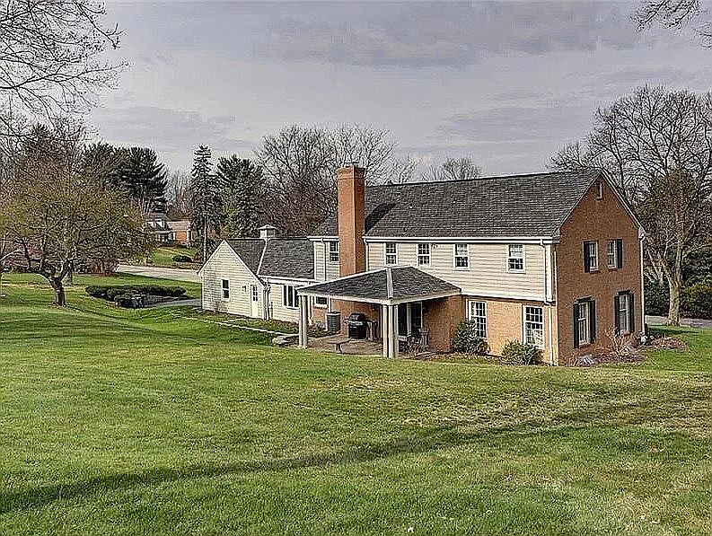 2nd image of 1919 Murdstone Rd