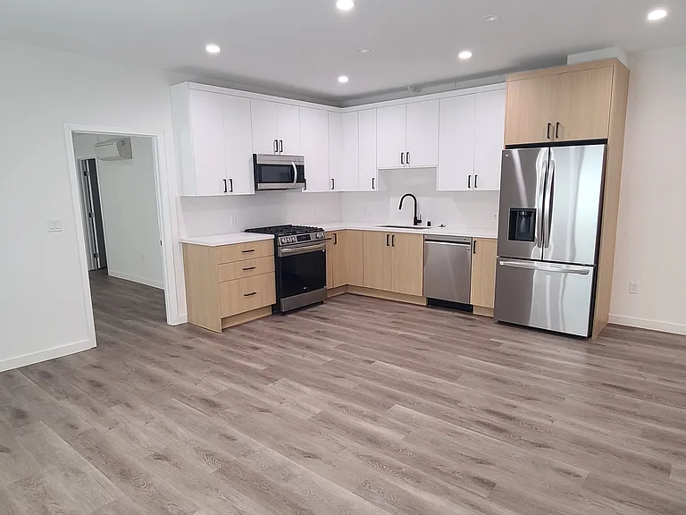 Spaulding Apartments — Photo 11