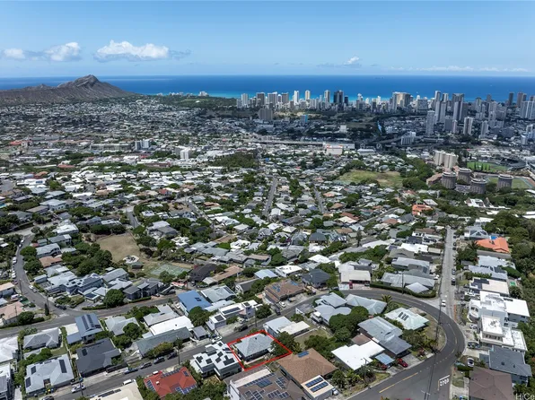 1835 Saint Louis Dr, Honolulu, HI 96816