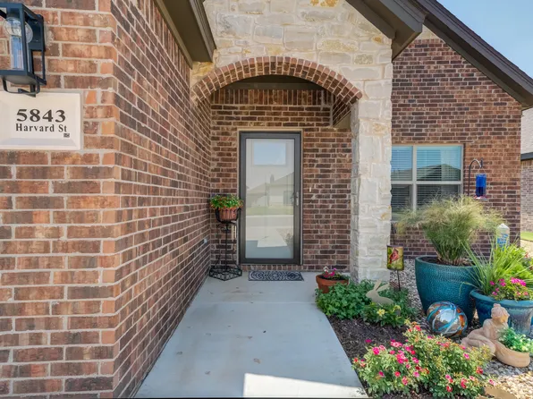 5843 Harvard St, Lubbock, TX 79416