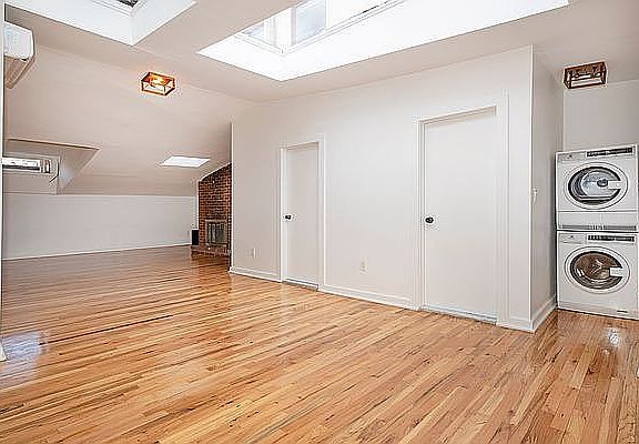 4th image of 162 Montague St #3R