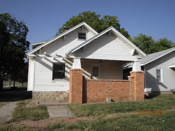 519 E Harvey Ave, Wellington, KS 67152