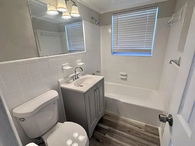 2 bed, 1.0 bath, 800 sqft, $1,375 — Photo 4