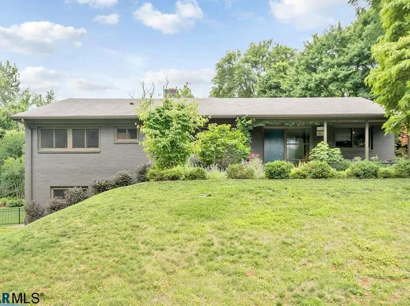 1717 Meadowbrook Heights Rd, Charlottesville, VA 22901
