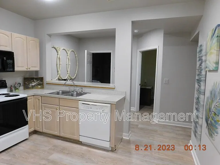2055 Freeman Dr — Photo 20