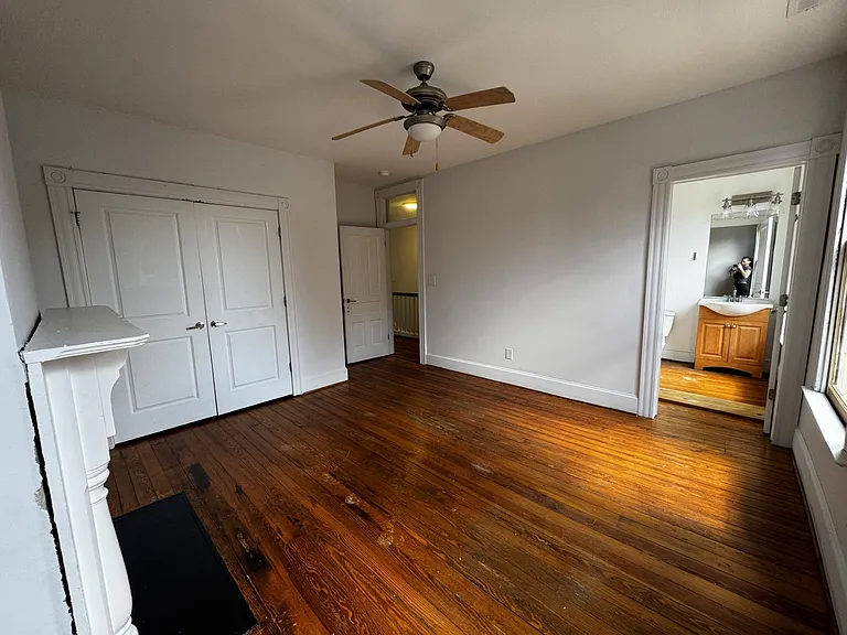 1507 Perry St — Photo 9