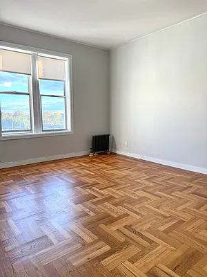 Rented by Chana Ofek, LREB | media 3