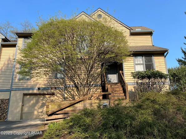 2184 Oak Hill Dr, Canadensis, PA 18325