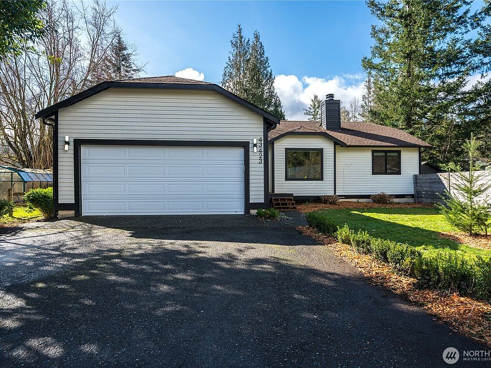 1st image of 43423 SE Cedar Falls Way