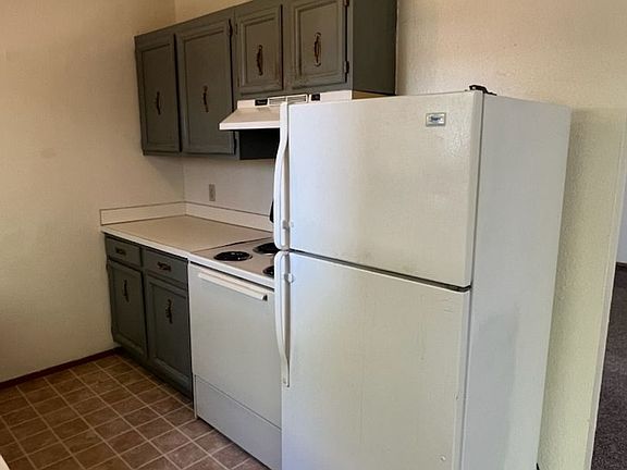 2nd image of 1005 N Devon Ave #4