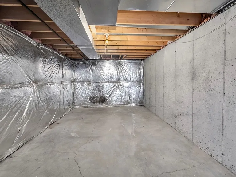 4335 Shandon Dr — Photo 40