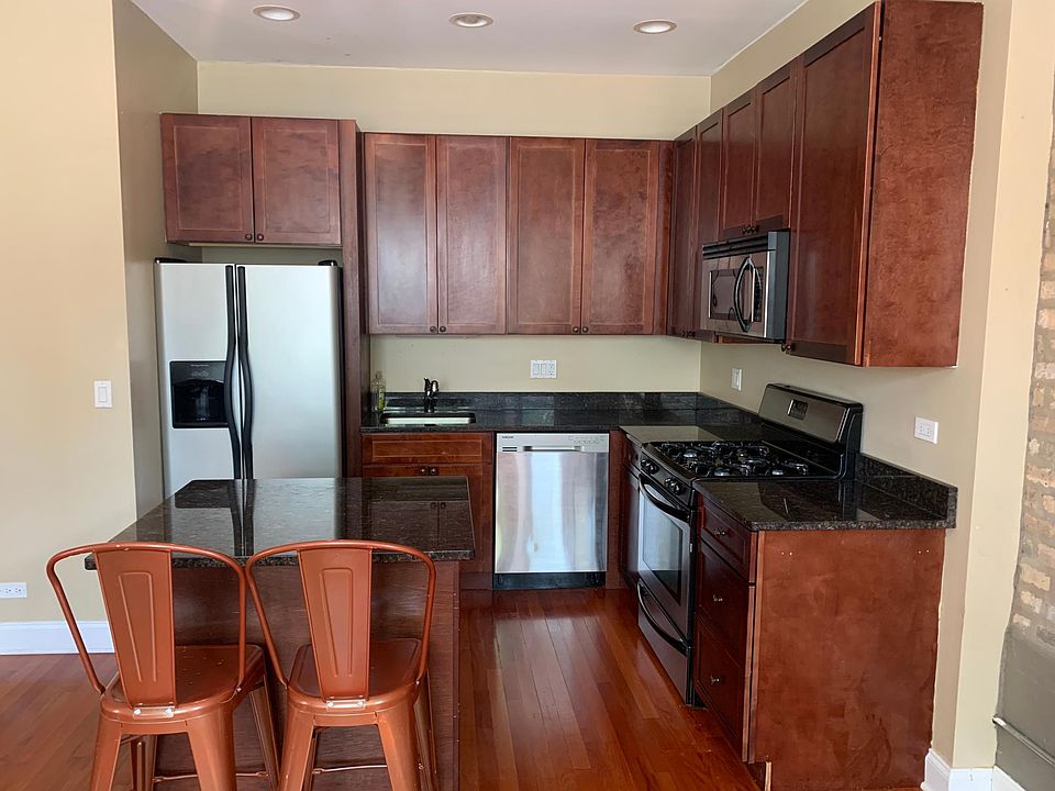 1st image of 6067 N Hermitage Ave #1S