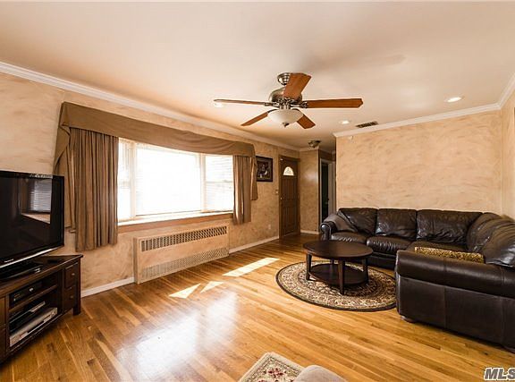 4th image of 2553 Bedell St