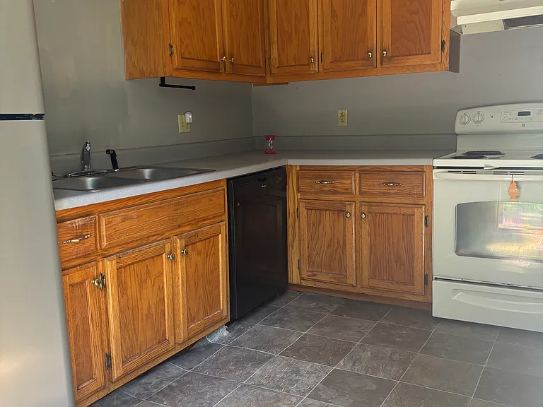2518 Vick Ln — Photo 4