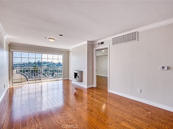 5th image of 4755 Templeton St APT 2210