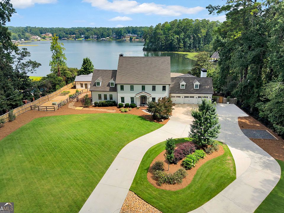 1st image of 2880 Emerald Dr