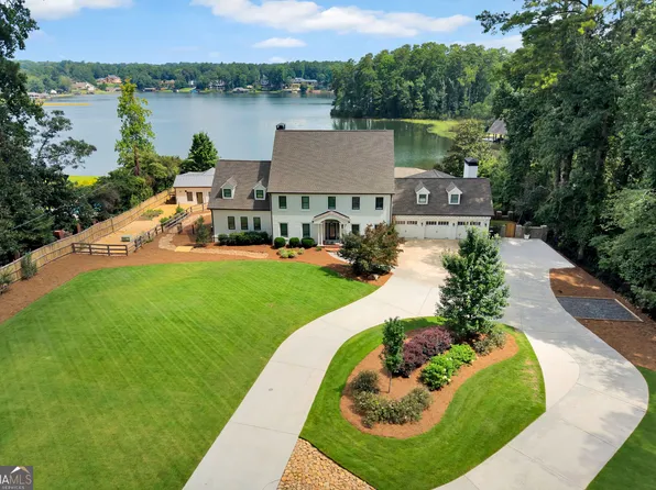 2880 Emerald Dr, Jonesboro, GA 30236