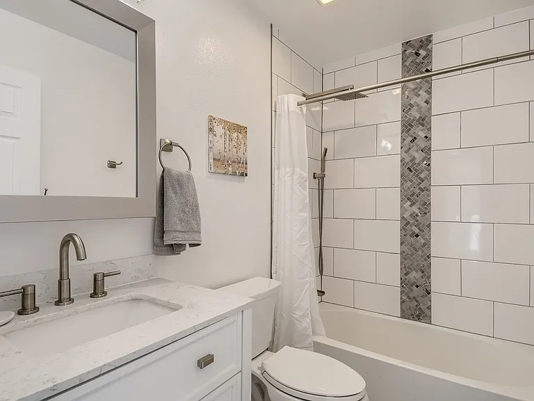 2504 E 127th Pl — Photo 20
