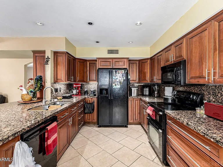11051 N 44th Ct — Photo 12