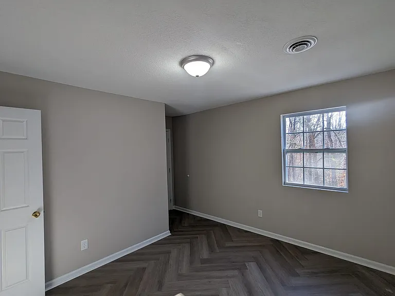 130 Falcon Rd #12 — Photo 10
