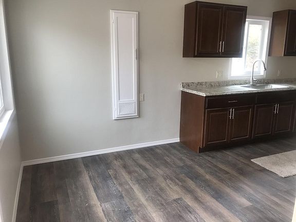 2nd image of 1565 Linbrook Dr