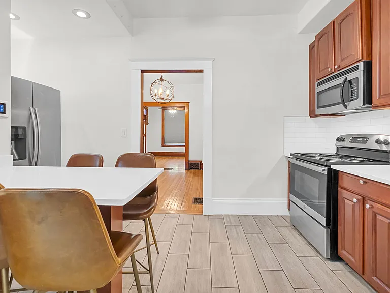 302 S Lincoln St — Photo 8