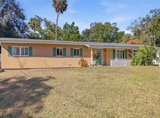 1050 N Midiron Point, Crystal River, FL 34429