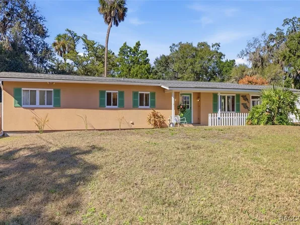 1050 N Midiron Point, Crystal River, FL 34429