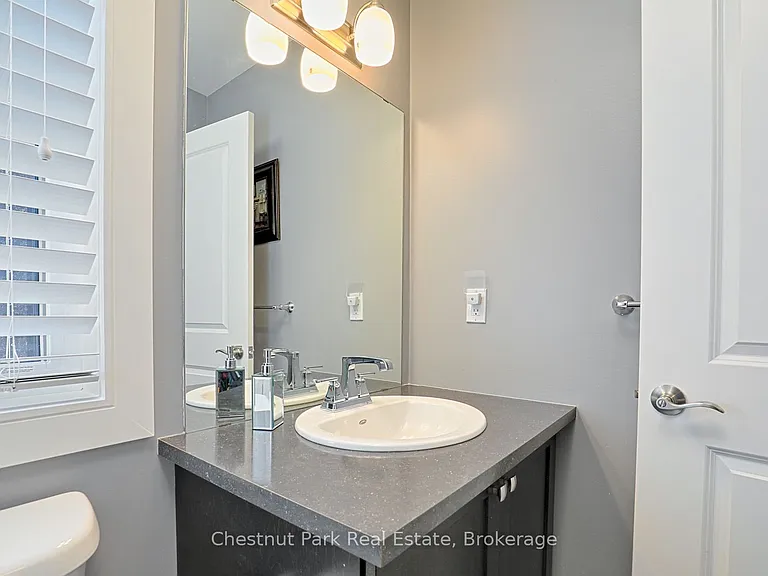 132 Yellow Birch Cres — Photo 29