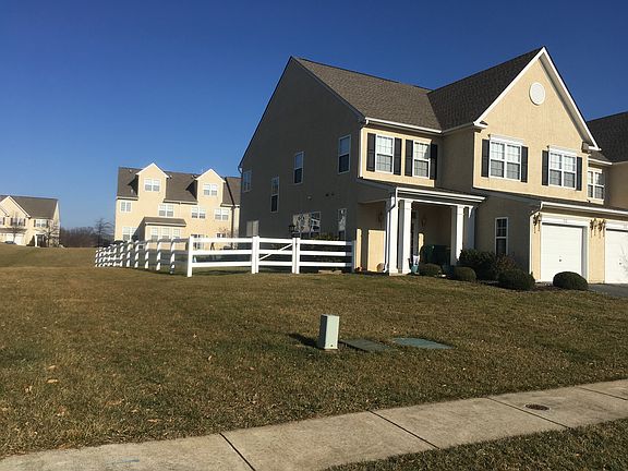2nd image of 215 Wilmore Dr