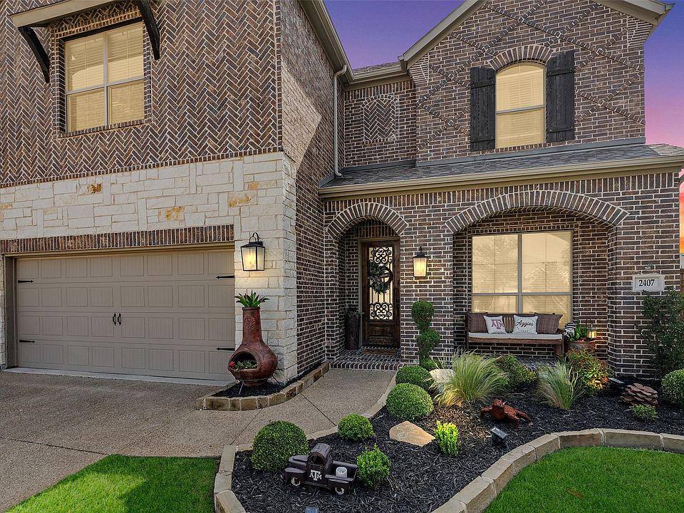 1st image of 2407 Askew Dr