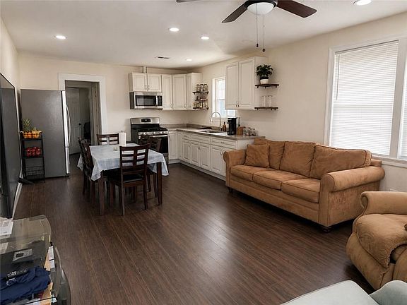5th image of 712-714 Hanson Pl