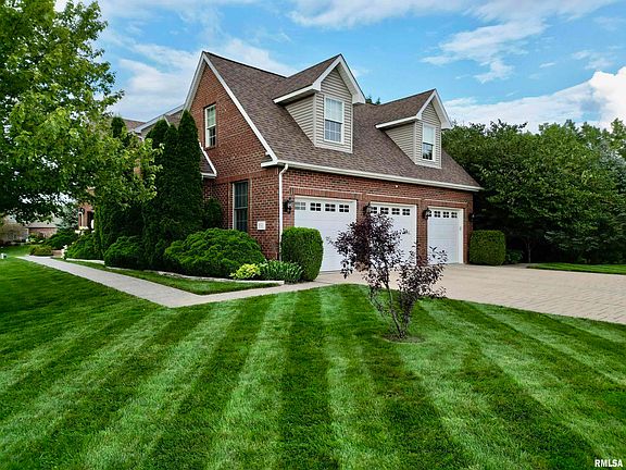 3rd image of 6832 N Greenwich Pl
