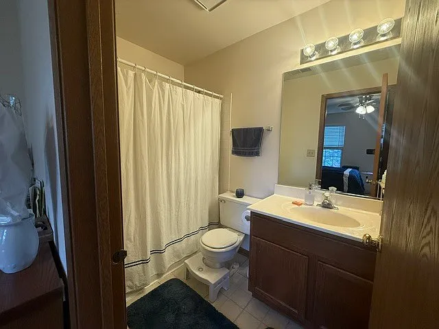348 Fallbrook Ct — Photo 17