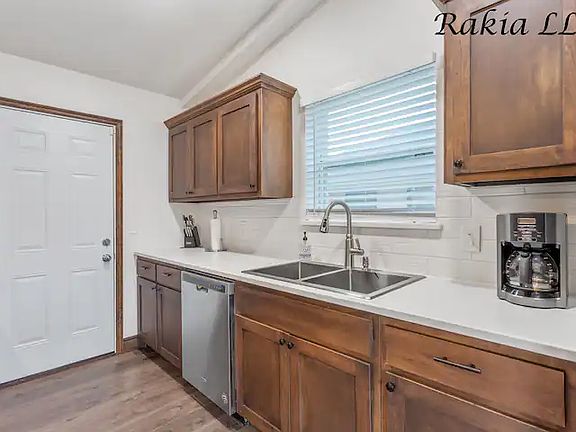 5th image of 9812 Lancet Ln